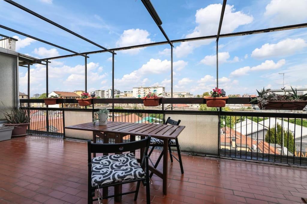 Appartement Primopiano - Clitumno à Milan Extérieur photo