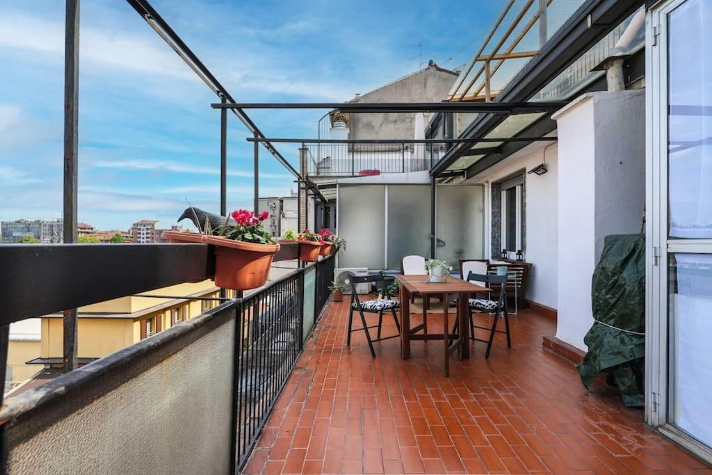 Appartement Primopiano - Clitumno à Milan Extérieur photo
