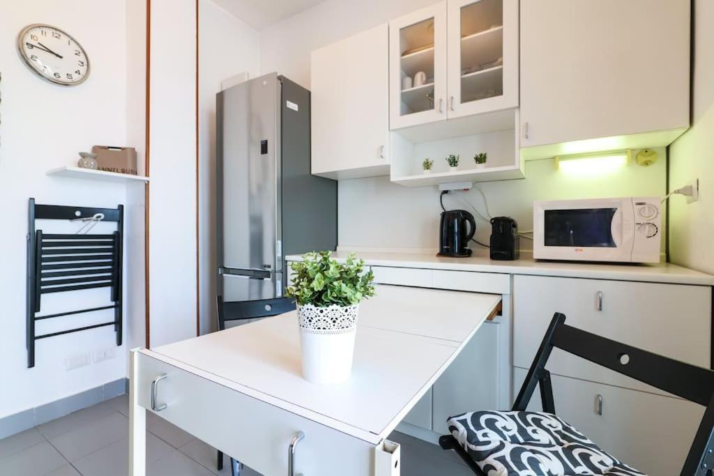 Appartement Primopiano - Clitumno à Milan Extérieur photo